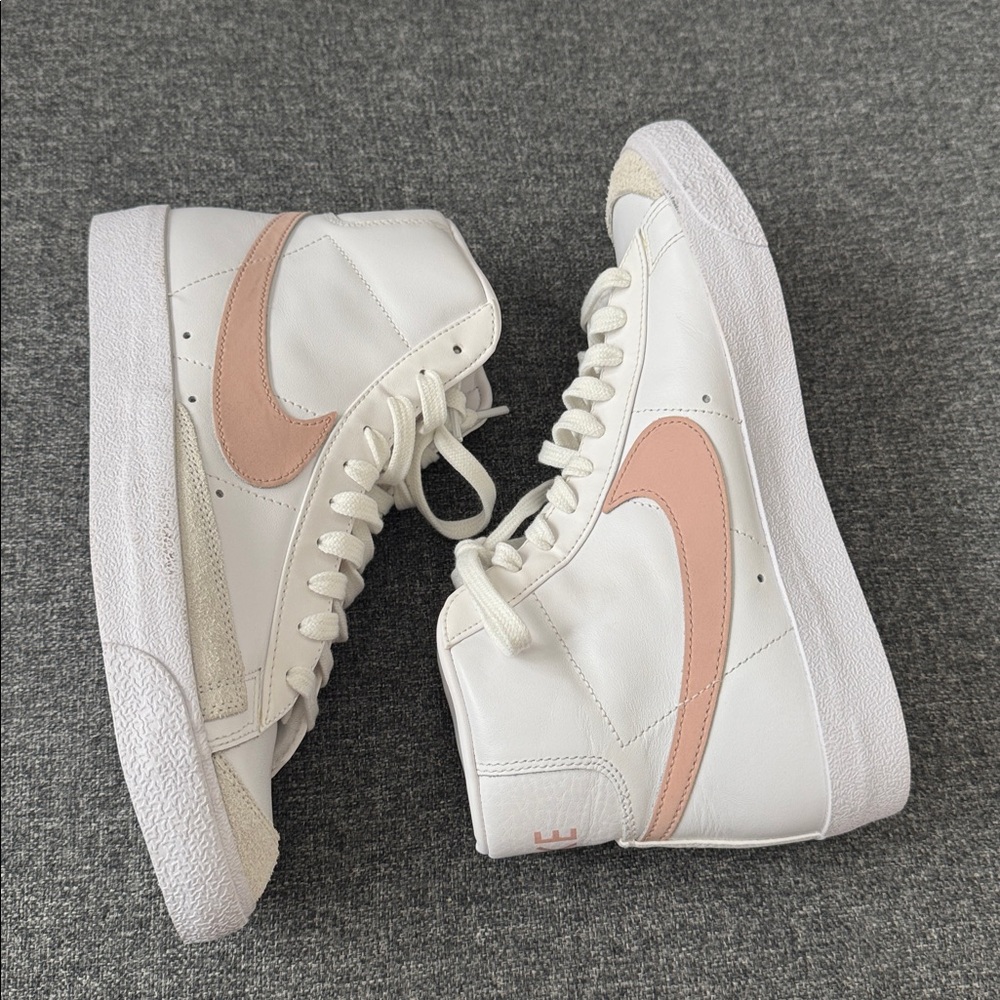 Nike Women's white and Pink Sneakers women’s size 10.5 New without a box - Picture 2 of 8